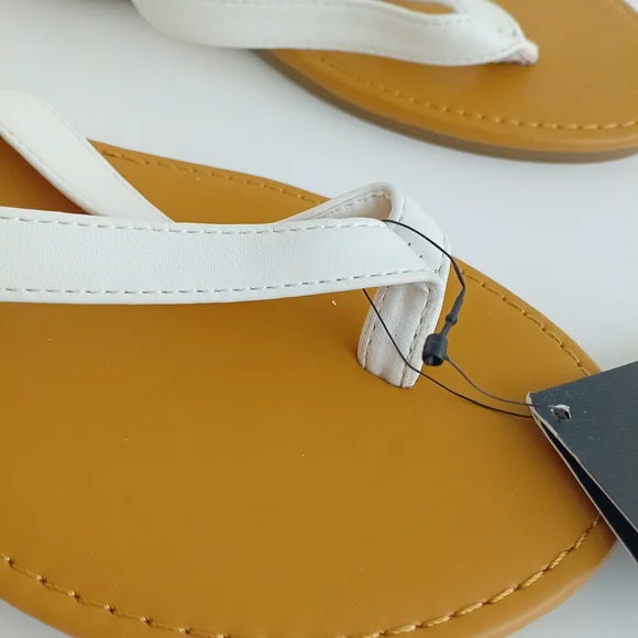 Forever 21 White Tan Tong Sandals With Ankle Straps Minimalist Design Size US 8 - Picture 4 of 12